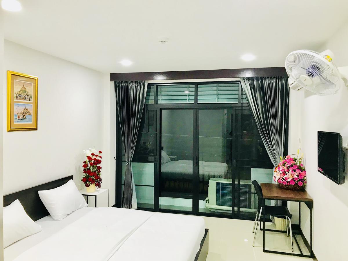 Jarat Mansion Hotel สุรินทร์ ภายนอก รูปภาพ