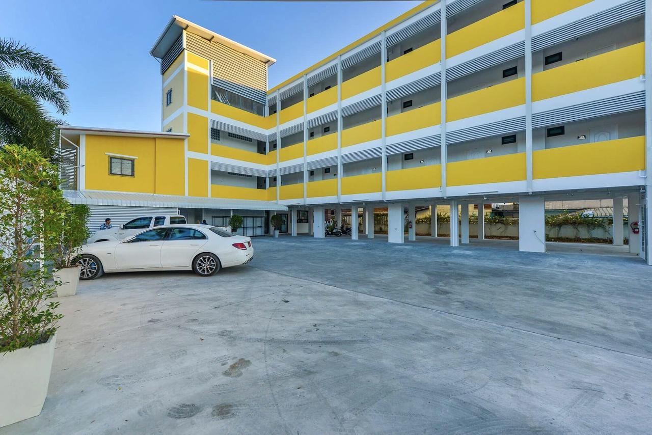 Jarat Mansion Hotel สุรินทร์ ภายนอก รูปภาพ