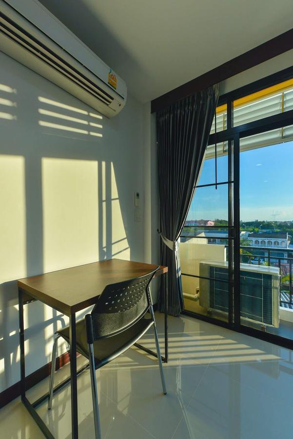 Jarat Mansion Hotel สุรินทร์ ภายนอก รูปภาพ