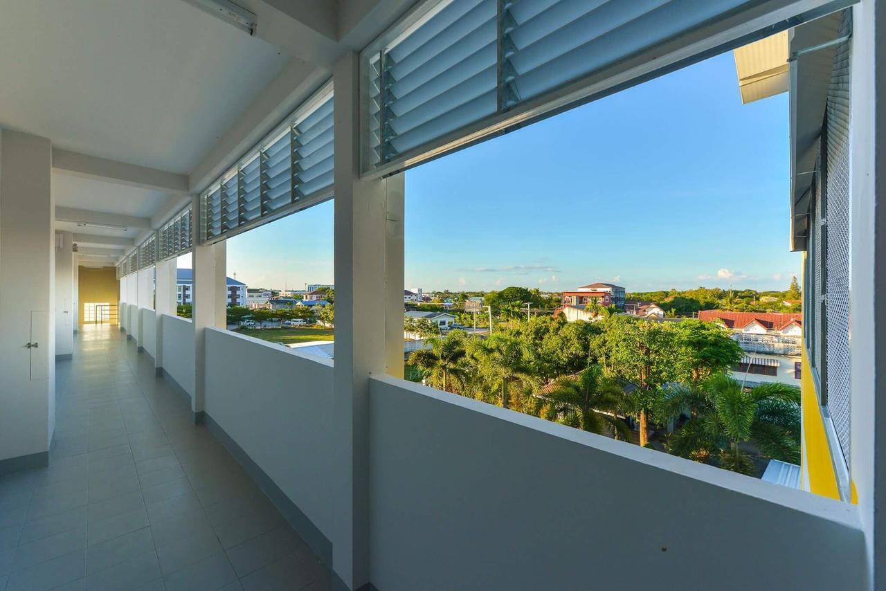 Jarat Mansion Hotel สุรินทร์ ภายนอก รูปภาพ
