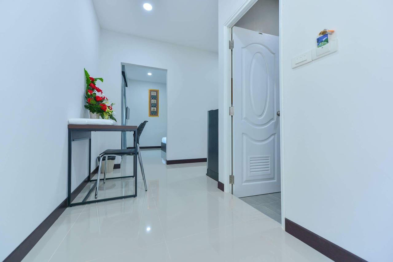 Jarat Mansion Hotel สุรินทร์ ภายนอก รูปภาพ