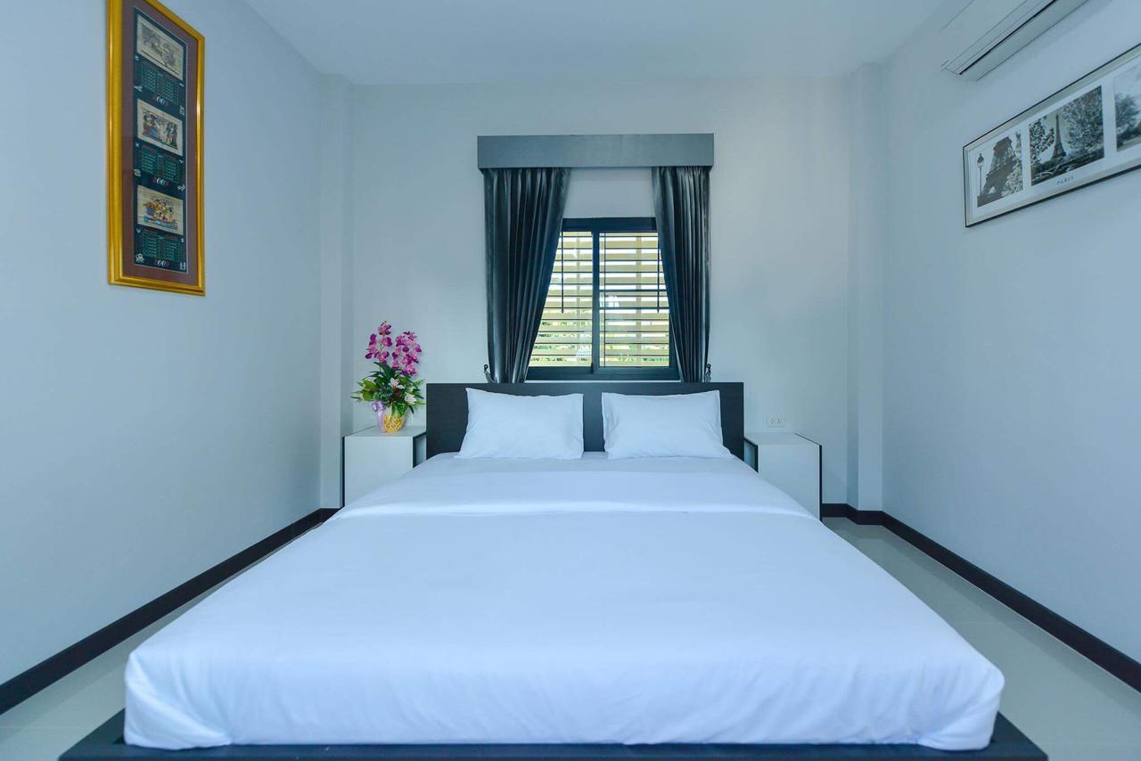 Jarat Mansion Hotel สุรินทร์ ภายนอก รูปภาพ